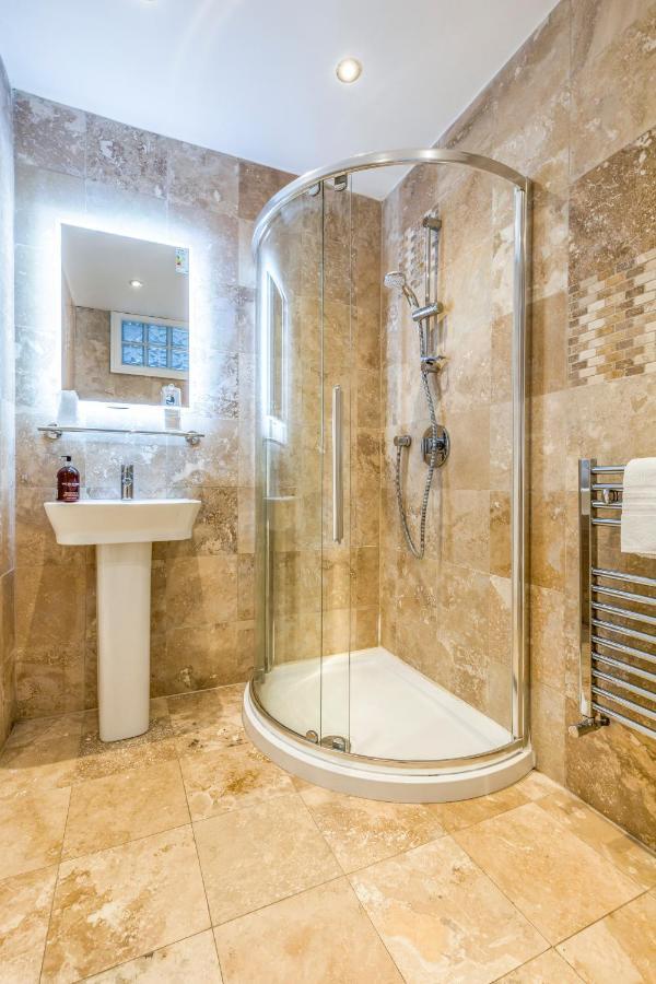 Deluxe Studios With Spa Included Portsmouth Zewnętrze zdjęcie